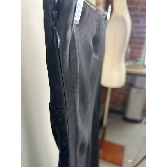 LOFT Women's Size 10 Black Satin‎ Midi Skirt Elastic Waist Side Zip - Picture 3 of 6